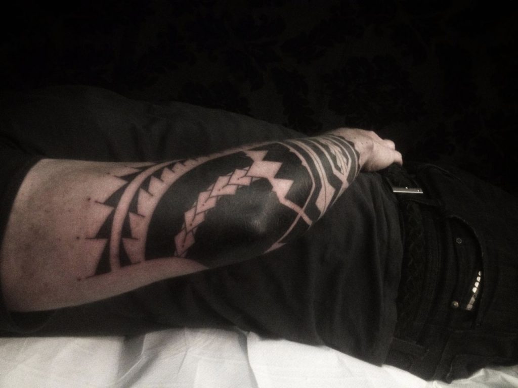 Hanumantra blackwork tattoo birmingham shrewsbury wolverhampton halloween bash geometric tribal-7