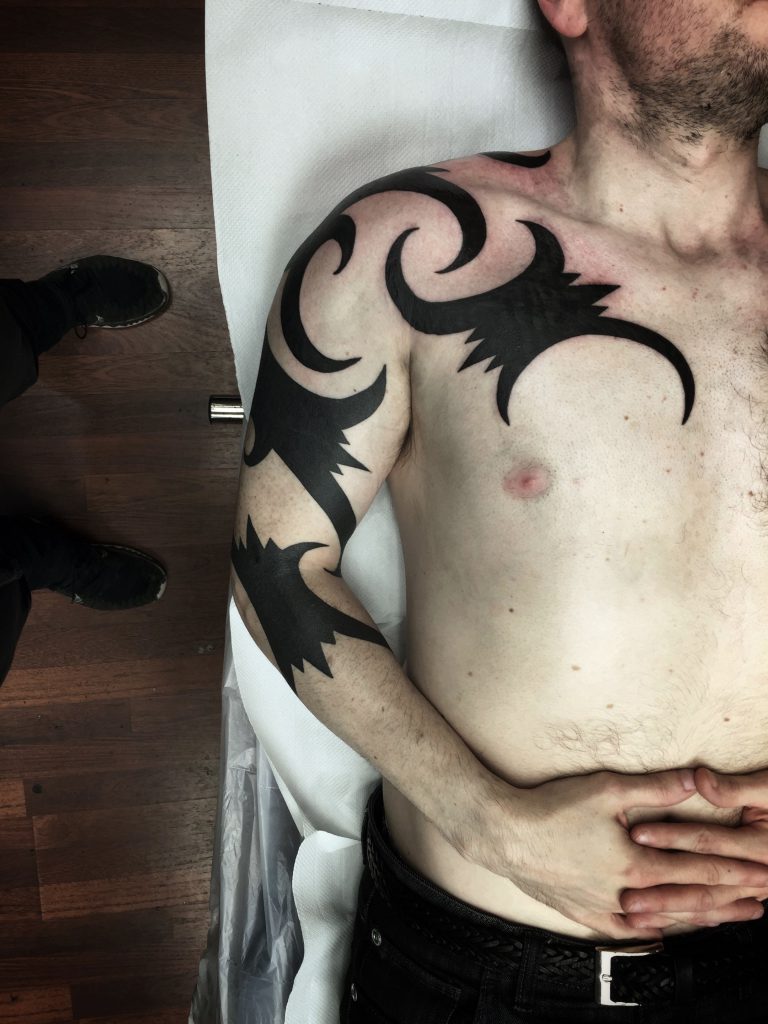 Hanumantra blackwork borneo inspired tribal tattoo un1ty 05